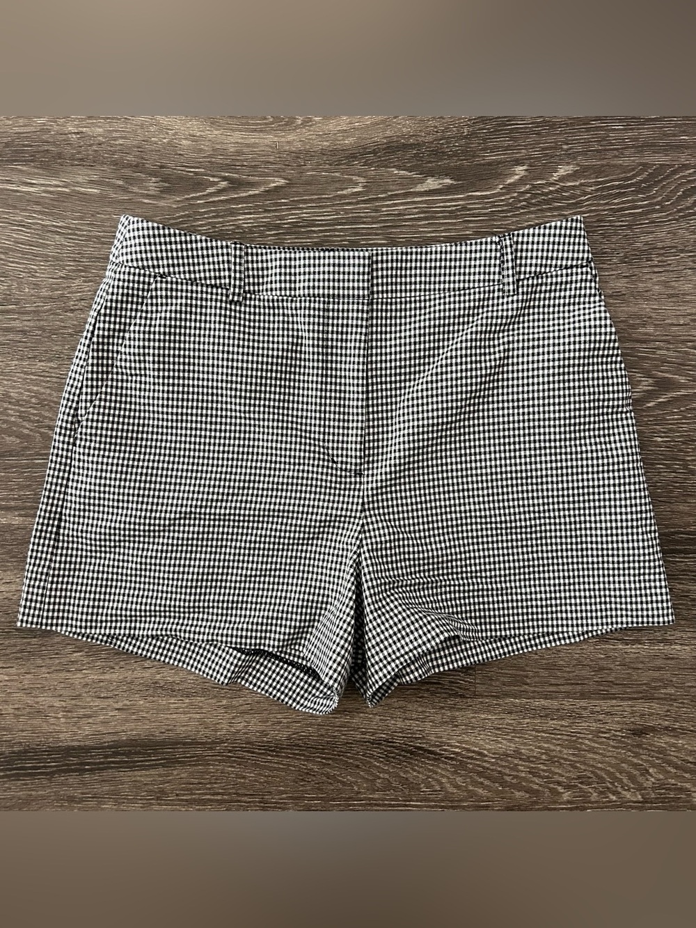 Express Editor Shorts Womens Size 8 Black White Gingham Preppy Old Money Classic